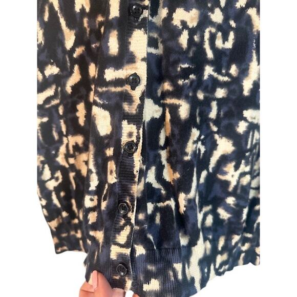 Ann Taylor Blue Watercolor Abstract Short Sleeve Button Knit Top Women Sz MP - Picture 3 of 8